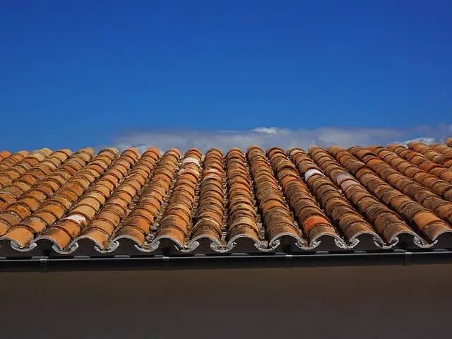 איטום גגות רעפים