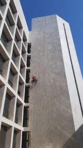 בסיס עבודות גובה בניין ויזמות בע"מ