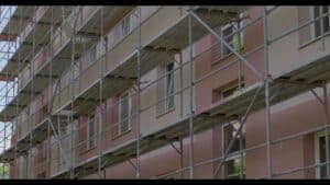עבודות בגובה עם סנפלינג לשיקום ואיטום מבנים.